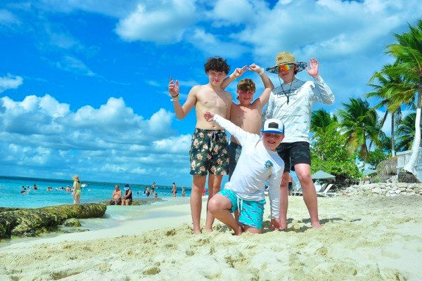 Isla Catalina — Full Day and Snorkeling